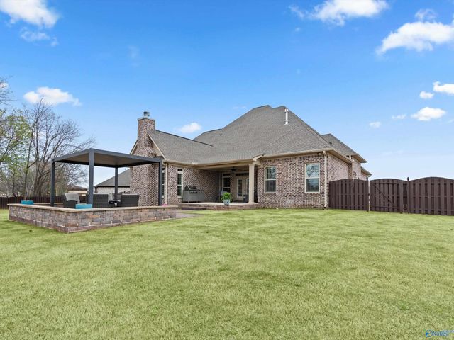 102 Lanwood Drive, Huntsville, AL 35811