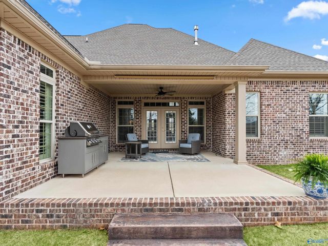 102 Lanwood Drive, Huntsville, AL 35811