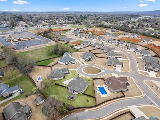 102 Lanwood Drive, Huntsville, AL 35811