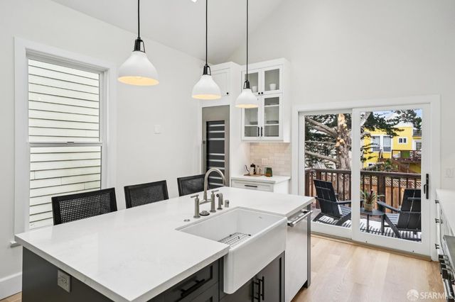 464 11th Avenue, San Francisco, CA 94121
