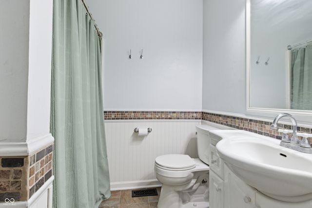 889 Bridle Circle, Carmel, IN 46032