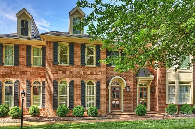 2320 Selwyn Avenue, Charlotte, NC 28207