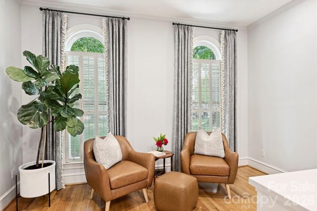 2320 Selwyn Avenue, Charlotte, NC 28207