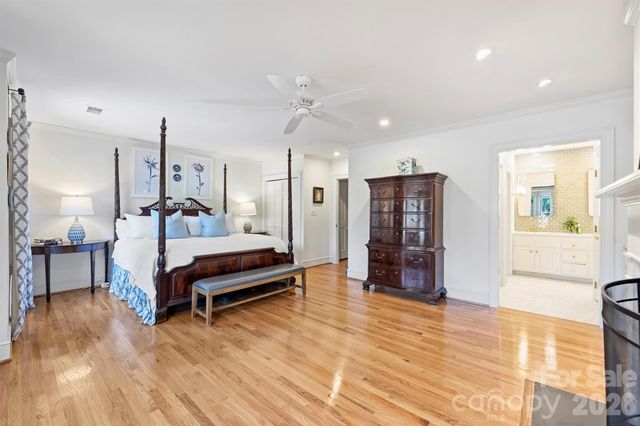 2320 Selwyn Avenue, Charlotte, NC 28207