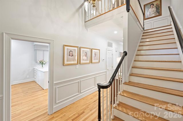 2320 Selwyn Avenue, Charlotte, NC 28207