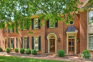 2320 Selwyn Avenue, Charlotte, NC 28207