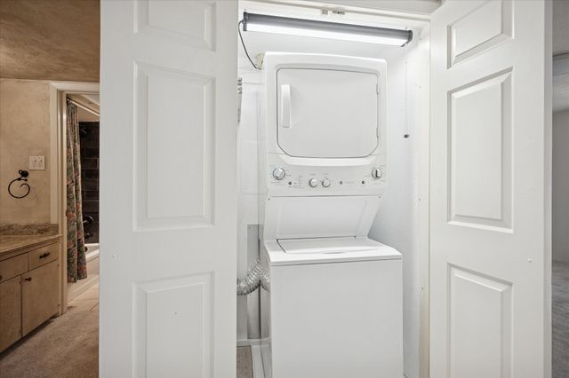 5148 Amesbury Drive 121, Dallas, TX 75206