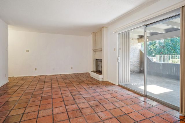 5148 Amesbury Drive 121, Dallas, TX 75206