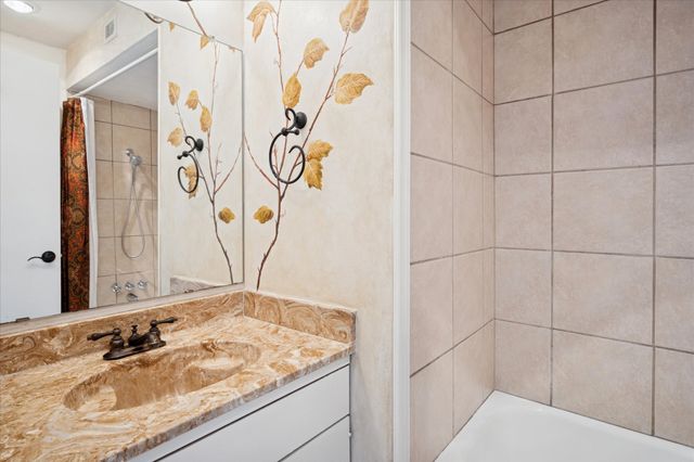 5148 Amesbury Drive 121, Dallas, TX 75206