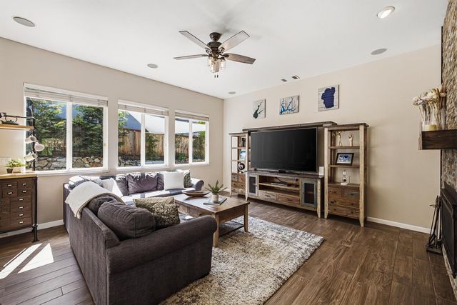 1504 Halifax Way, El Dorado Hills, CA 95762