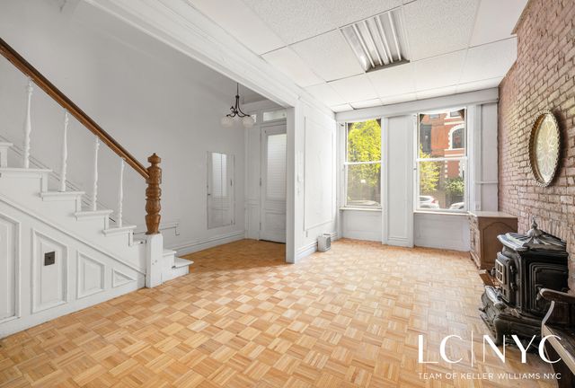 123 Manhattan Avenue, New York City, NY 10025
