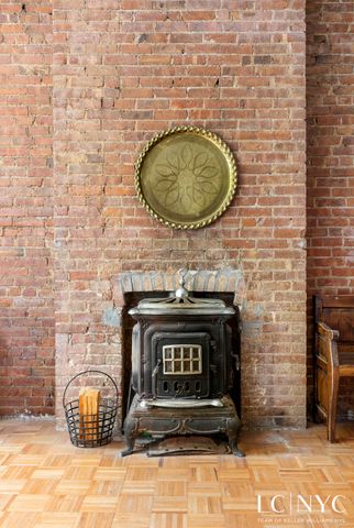 123 Manhattan Avenue, New York City, NY 10025