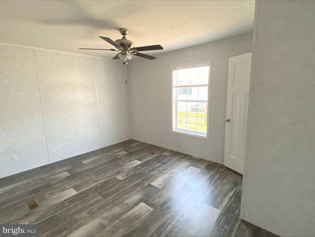 2140 HORSESHOE PARK, Honey Brook, PA 19344