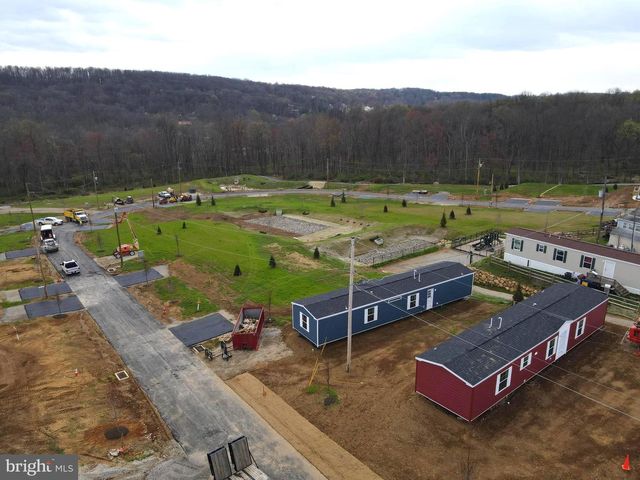 2140 HORSESHOE PARK, Honey Brook, PA 19344