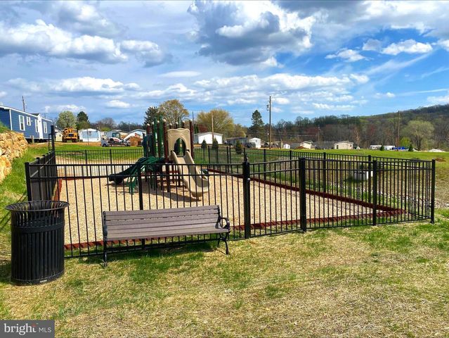2140 HORSESHOE PARK, Honey Brook, PA 19344