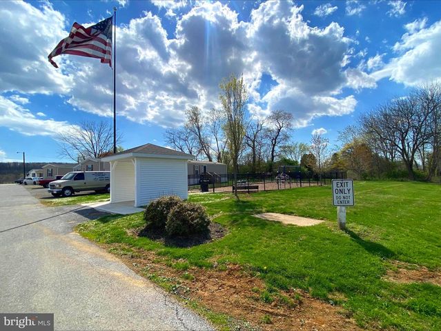 2140 HORSESHOE PARK, Honey Brook, PA 19344