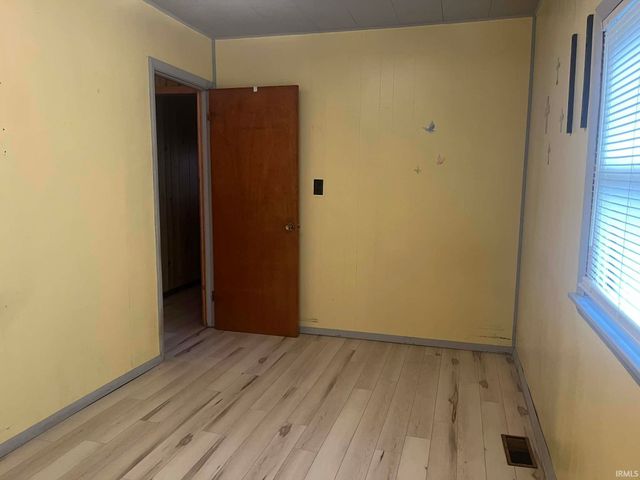 144 McVay St, Crane, IN 47522