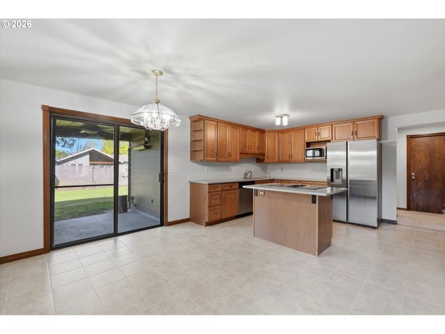 403 Ne 134TH Pl, Portland, OR 97230