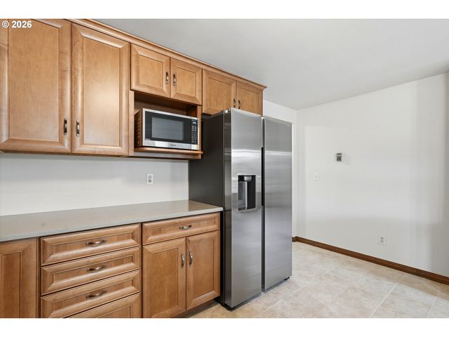 403 Ne 134TH Pl, Portland, OR 97230
