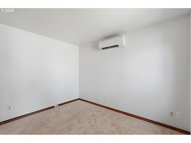 403 Ne 134TH Pl, Portland, OR 97230