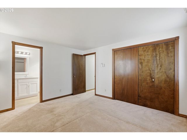 403 Ne 134TH Pl, Portland, OR 97230