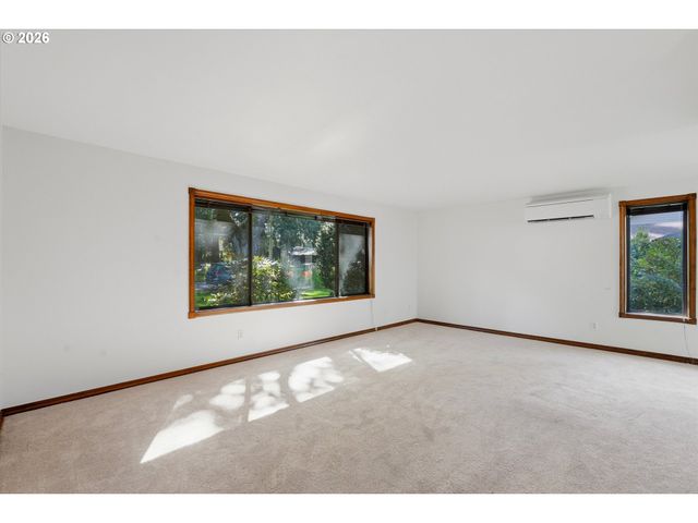 403 Ne 134TH Pl, Portland, OR 97230