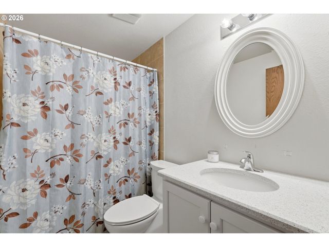 403 Ne 134TH Pl, Portland, OR 97230