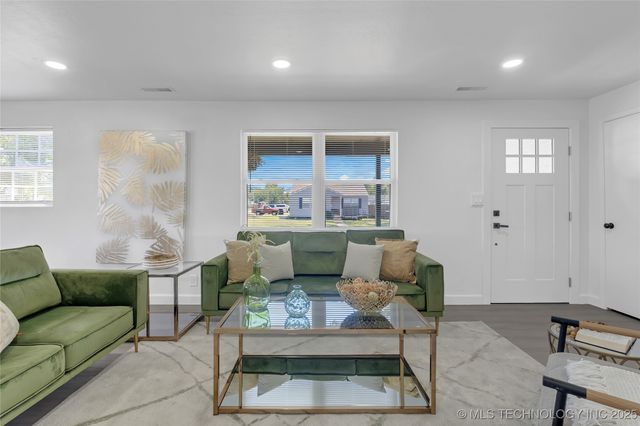 2301 Dewey Avenue, Bartlesville, OK 74003