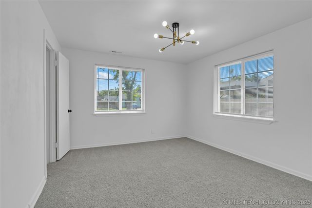 2301 Dewey Avenue, Bartlesville, OK 74003