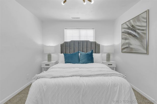 2301 Dewey Avenue, Bartlesville, OK 74003