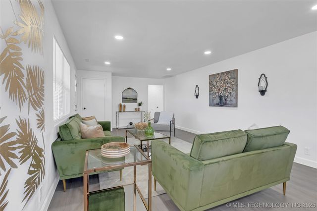 2301 Dewey Avenue, Bartlesville, OK 74003