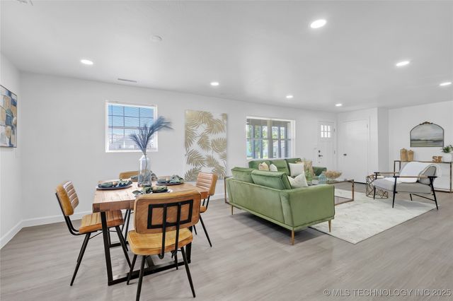 2301 Dewey Avenue, Bartlesville, OK 74003