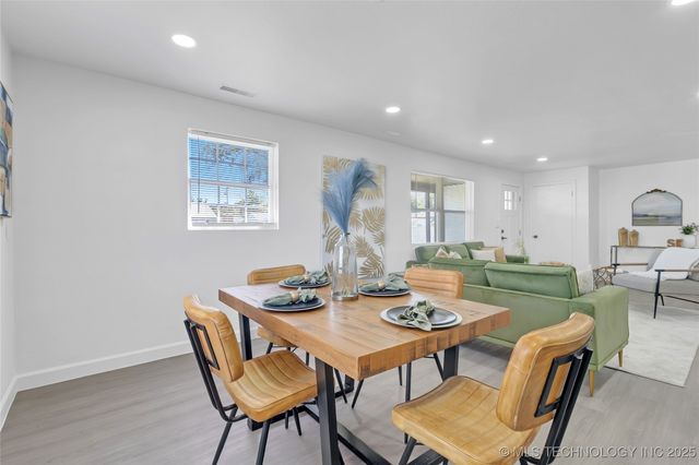 2301 Dewey Avenue, Bartlesville, OK 74003