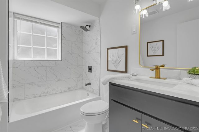 2301 Dewey Avenue, Bartlesville, OK 74003