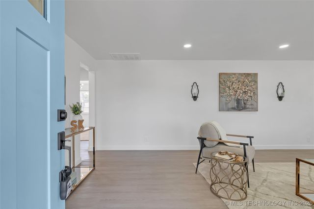 2301 Dewey Avenue, Bartlesville, OK 74003