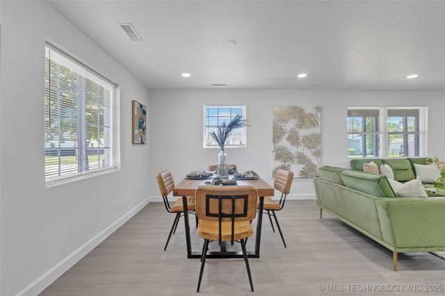 2301 Dewey Avenue, Bartlesville, OK 74003