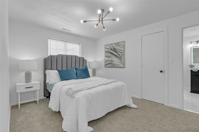 2301 Dewey Avenue, Bartlesville, OK 74003