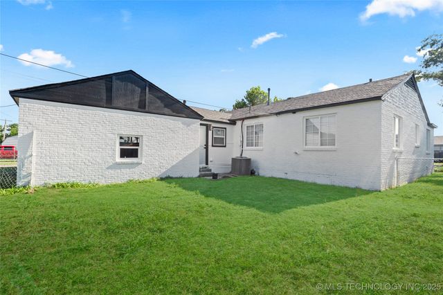 2301 Dewey Avenue, Bartlesville, OK 74003