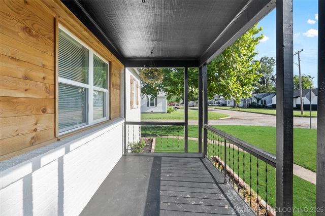 2301 Dewey Avenue, Bartlesville, OK 74003