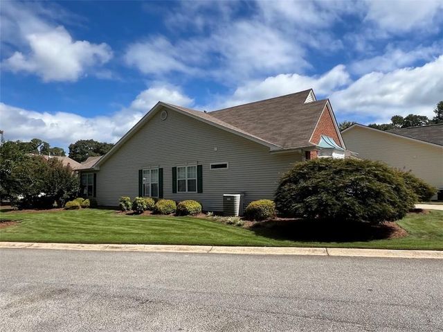 301 Singing Brook Lane, Mcdonough, GA 30253