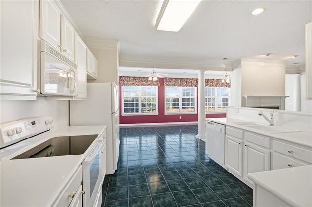 301 Singing Brook Lane, Mcdonough, GA 30253