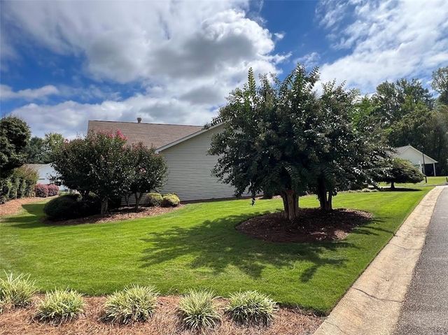301 Singing Brook Lane, Mcdonough, GA 30253