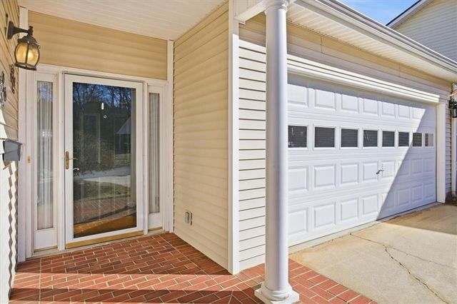 301 Singing Brook Lane, Mcdonough, GA 30253