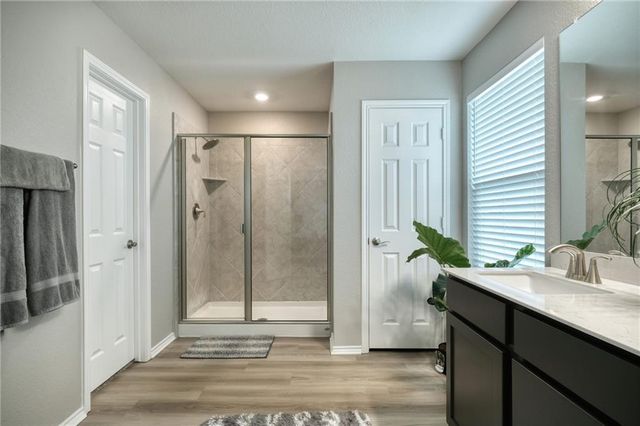 209 Asher Blue DR, Hutto, TX 78634