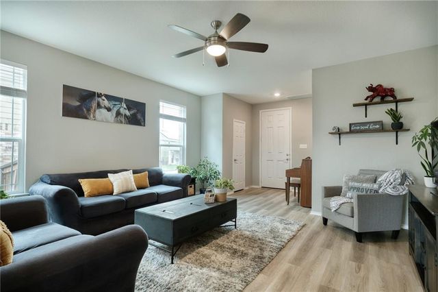 209 Asher Blue DR, Hutto, TX 78634
