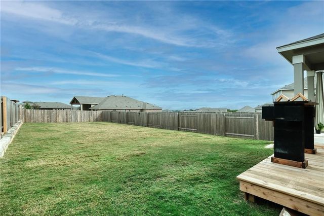 209 Asher Blue DR, Hutto, TX 78634