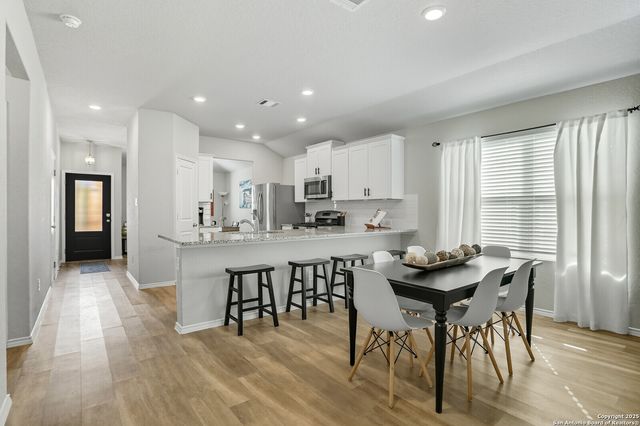 6079 Akin Quay, San Antonio, TX 78261