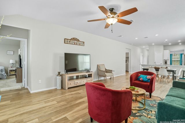 6079 Akin Quay, San Antonio, TX 78261