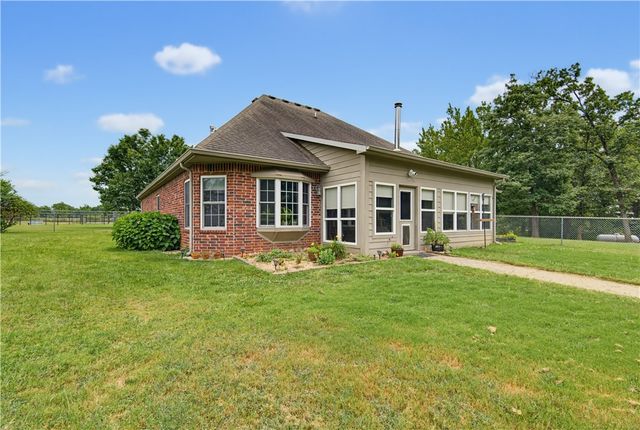 16050 Highway 72, Gravette, AR 72736