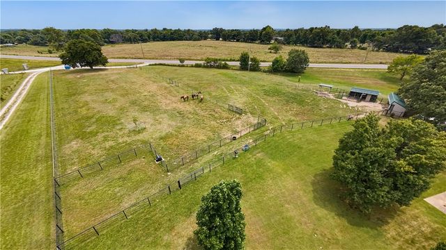 16050 Highway 72, Gravette, AR 72736
